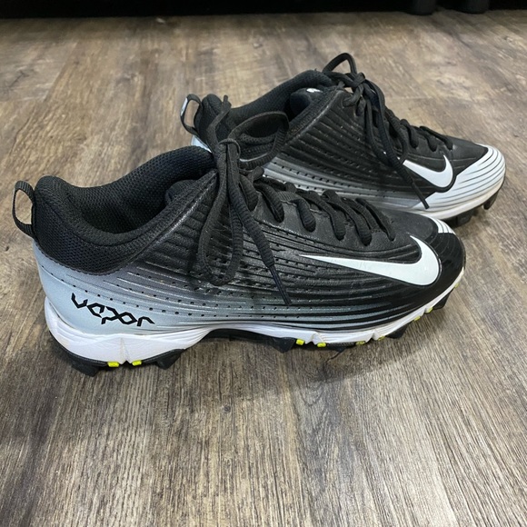 Boys Nike Baseball cleats vapor keystone